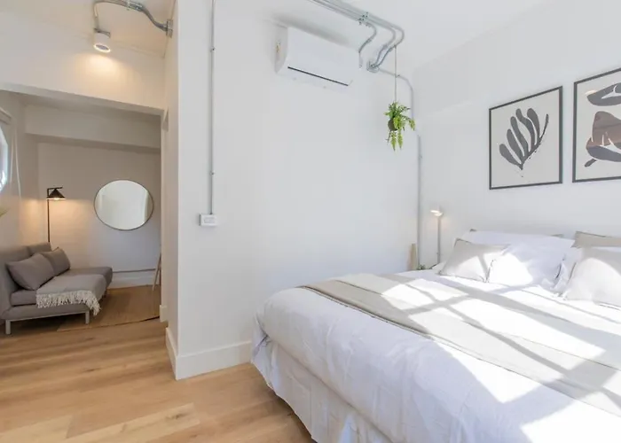 Hom I Acogedor Y Luminoso Studio En Monjitas Servicio
